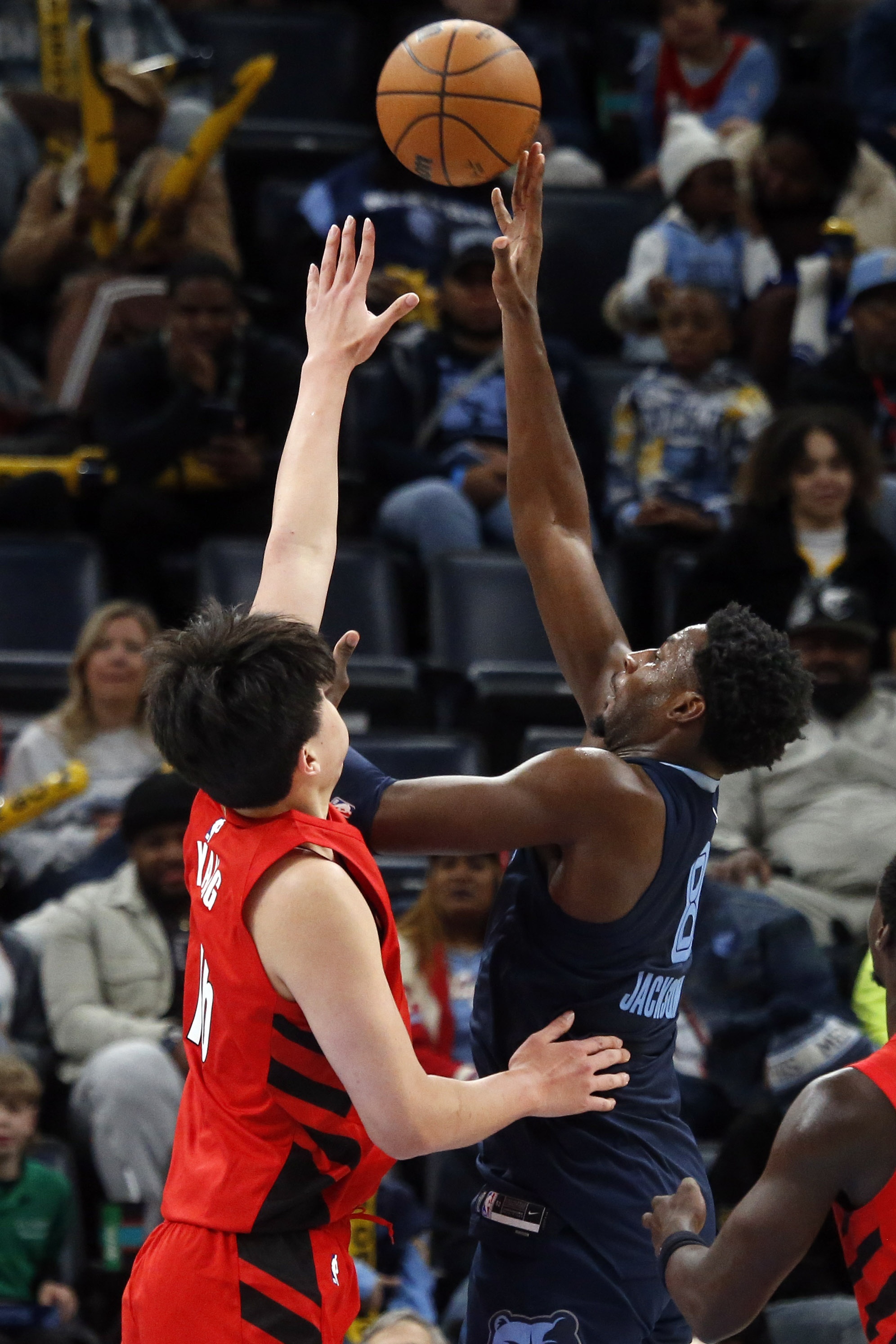 kering-开拓者狂输23分！首发仅两人正负值为正：杨瀚森+2&amp;下半场真不错